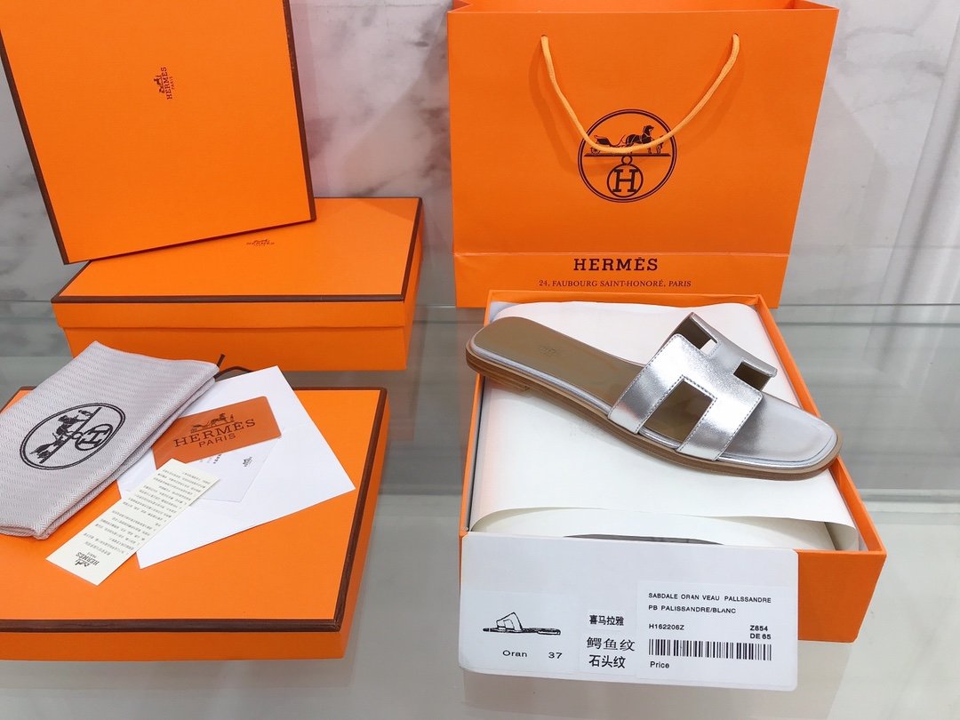 HERMES SANDAL SILVER ORAN