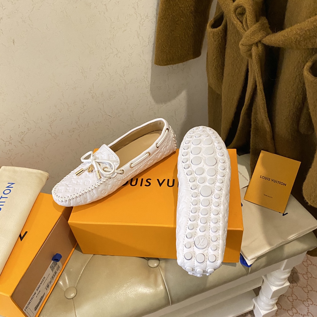 LOUIS VUITTON WHITE GLORIA FLAT LOAFER