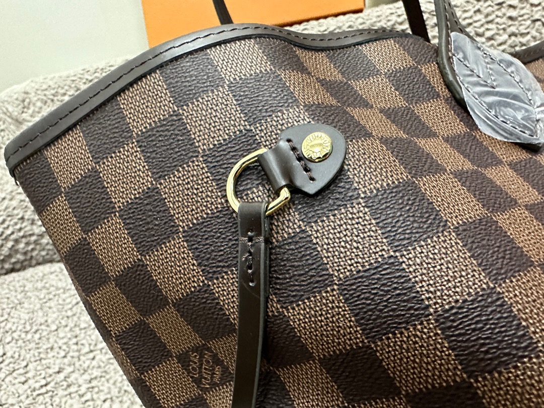 LOUIS VUITTON NEVERFULL GM TOTE