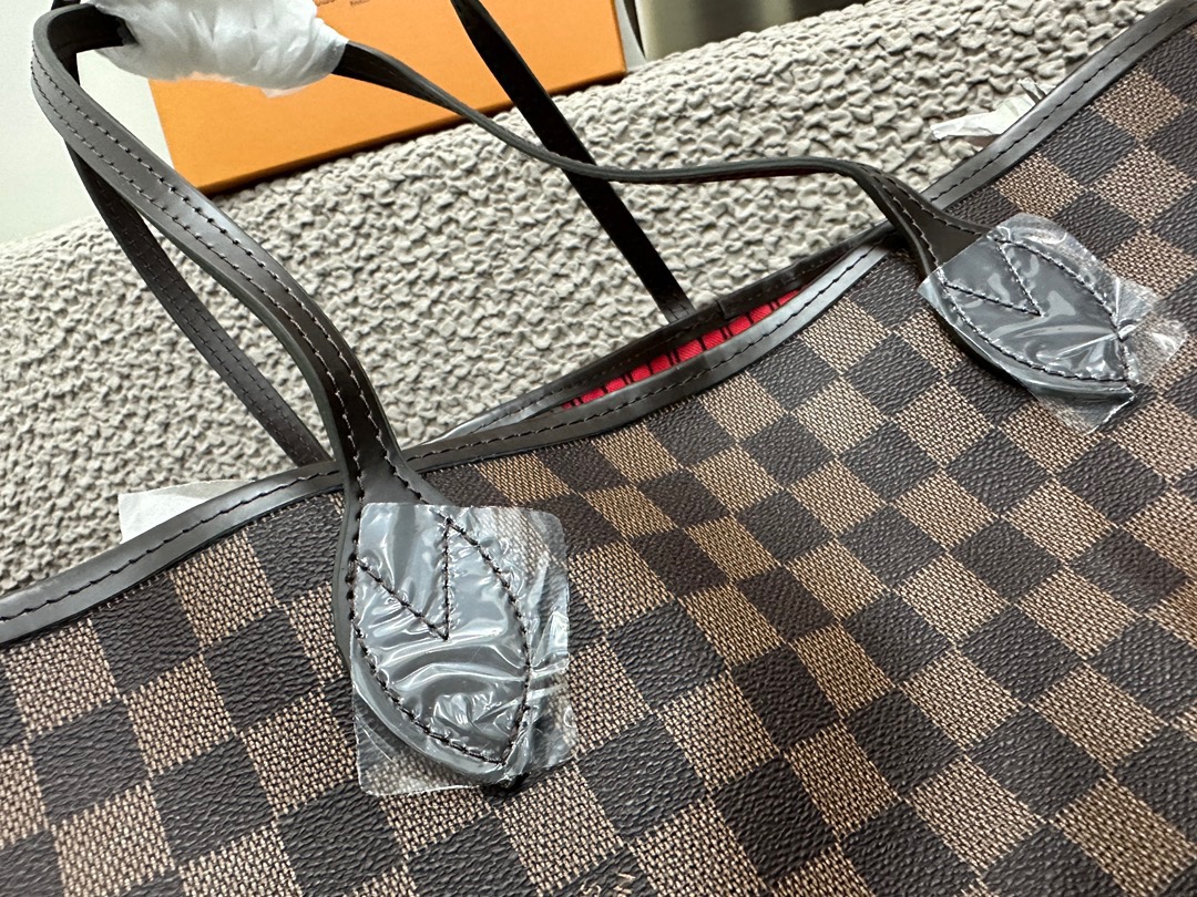 LOUIS VUITTON NEVERFULL GM TOTE