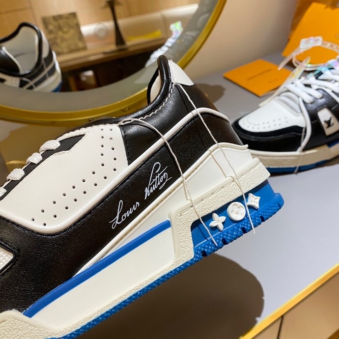 Louis Vuitton Trainer Sneaker Black White
