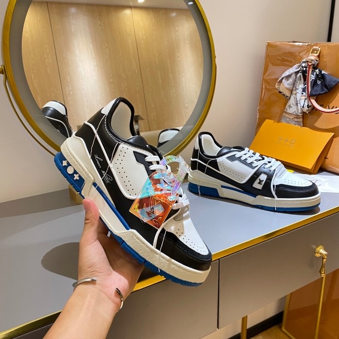 Louis Vuitton Trainer Sneaker Black White