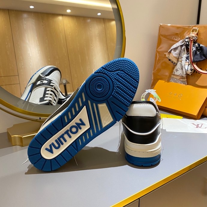 Louis Vuitton Trainer Sneaker Black White
