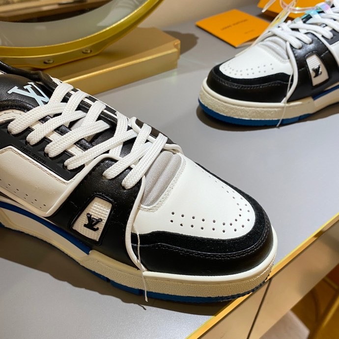 Louis Vuitton Trainer Sneaker Black White