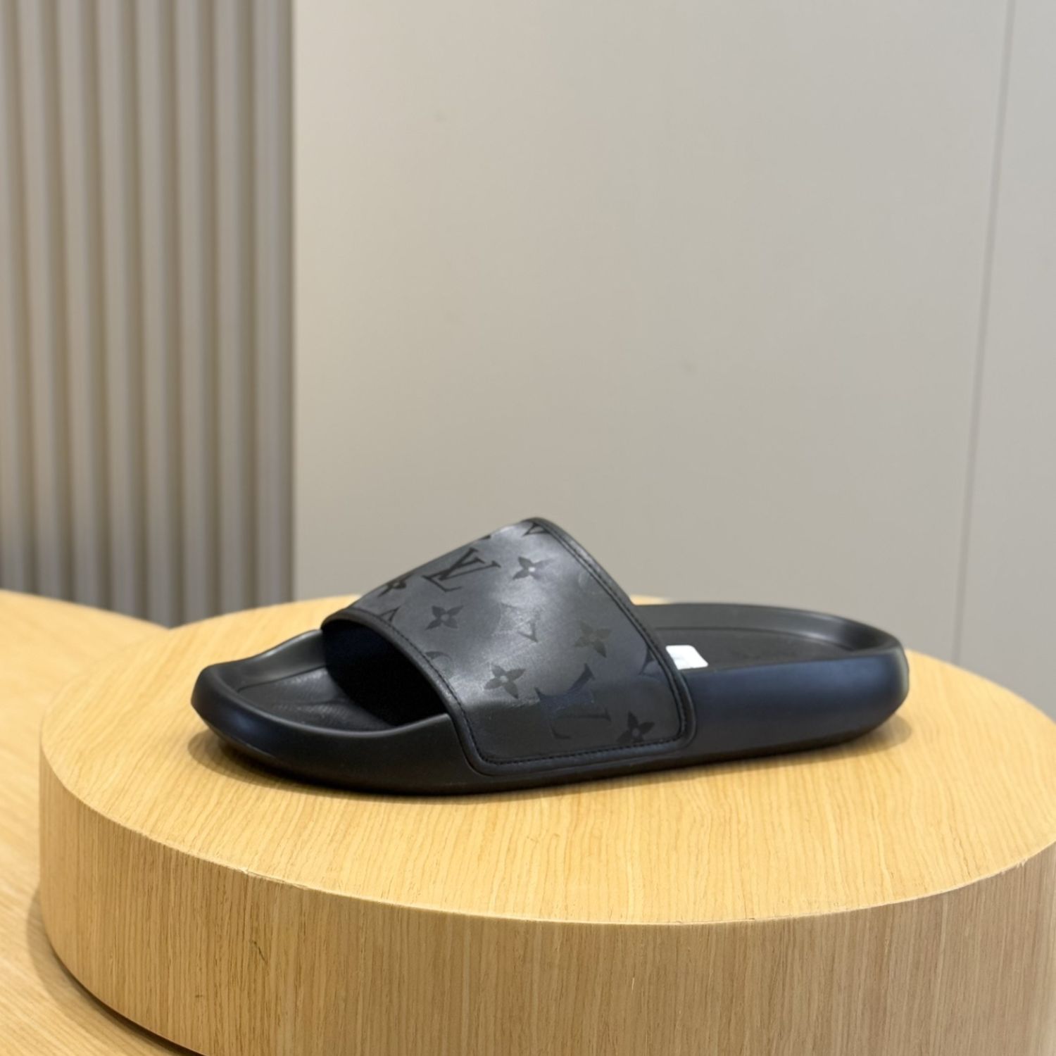 LOUIS VUITTON MULE BLUE WATERFRONT