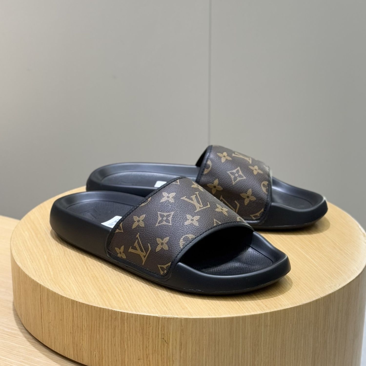 LOUIS VUITTON MULE MACASSAR WATERFRONT