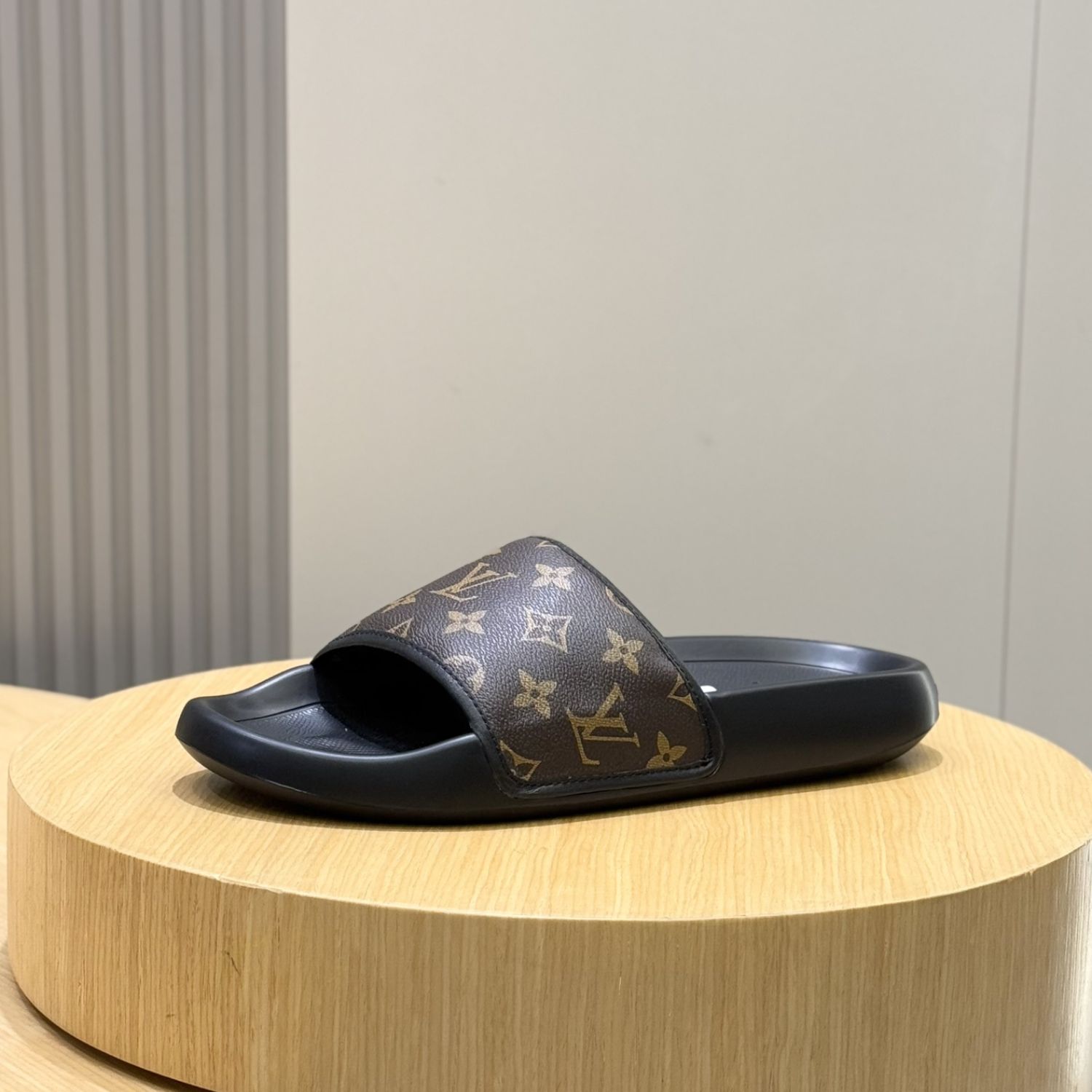 LOUIS VUITTON MULE MACASSAR WATERFRONT