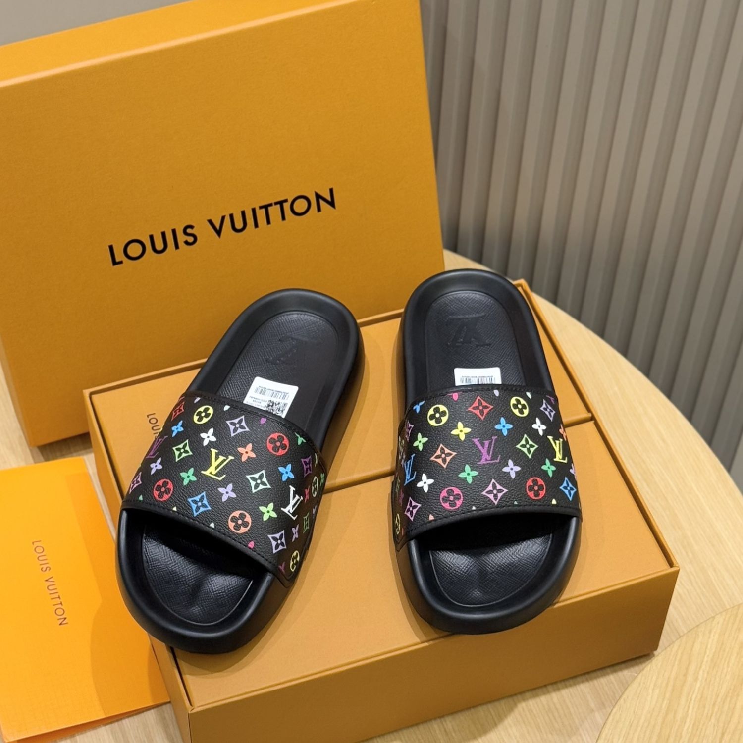 LOUIS VUITTON MULE MONOGRAM BLACK WATERFRONT