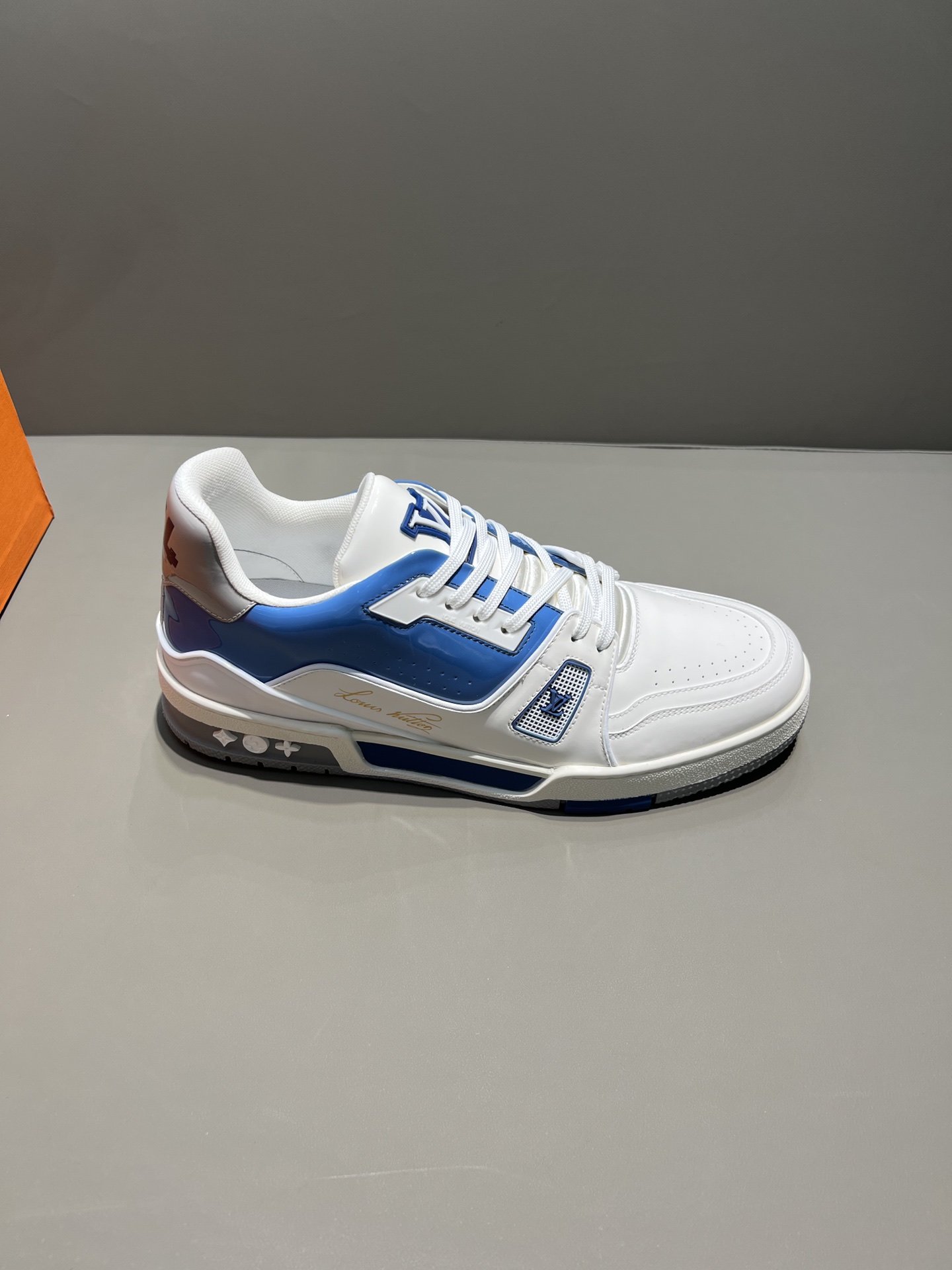 Louis Vuitton Trainer Sneaker WhiteBlue Virgil Abloh