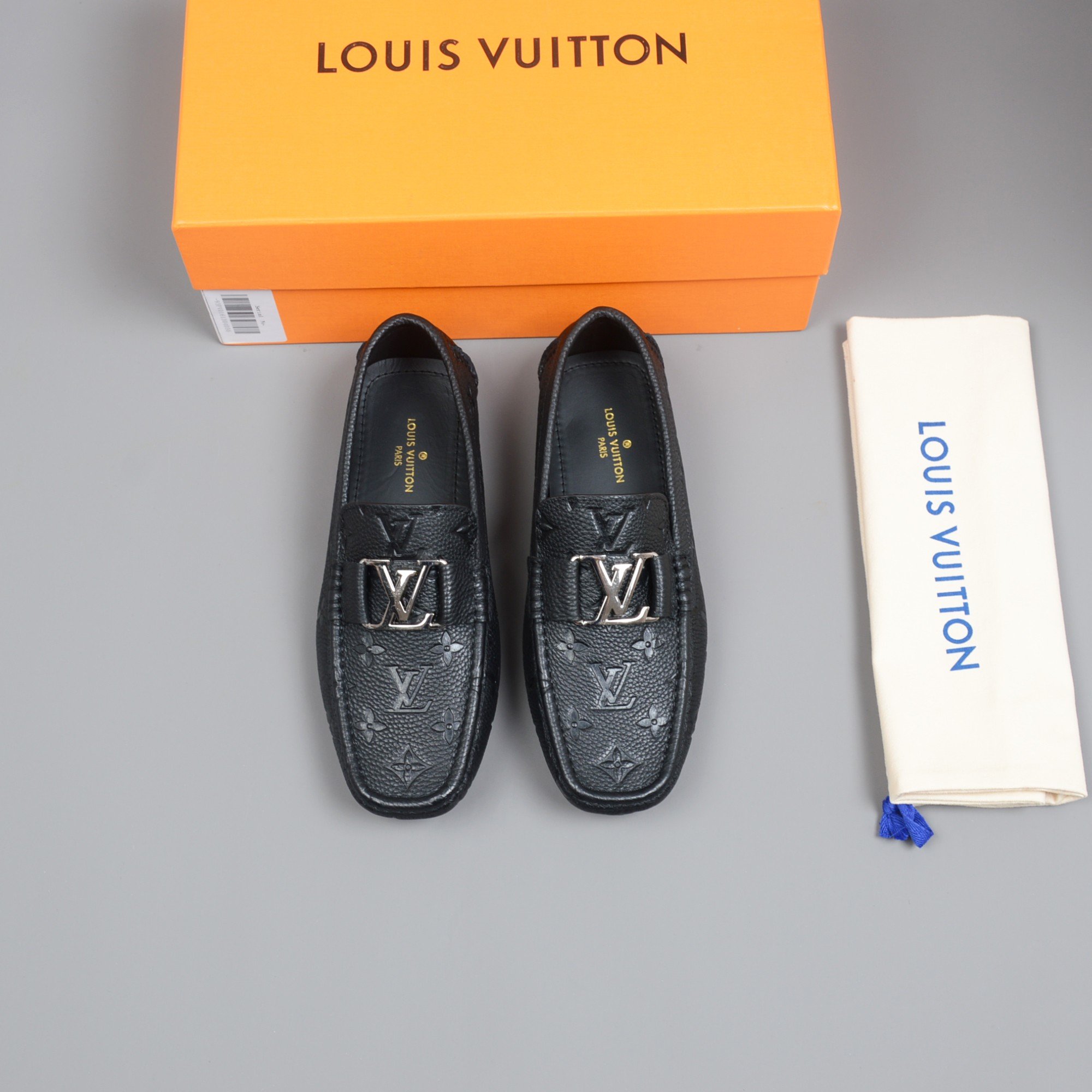 LOUIS VUITTON CLASSIC BLACK MOCCASIN
