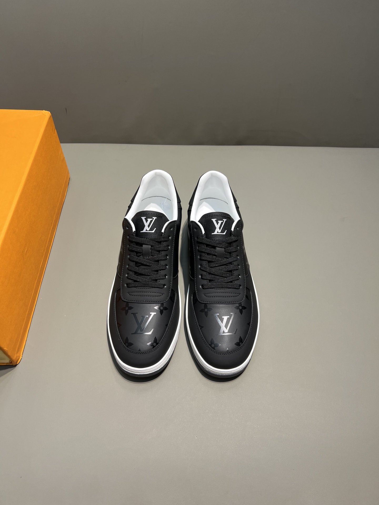 LOUIS VUITTON RIVOLI SNEAKER MONOGRAM METALLIC CANVAS BLACK