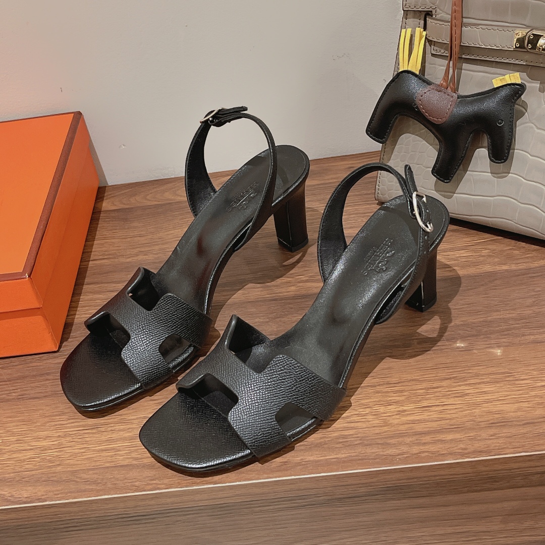 HERMES NOIR ETERNITE SANDAL