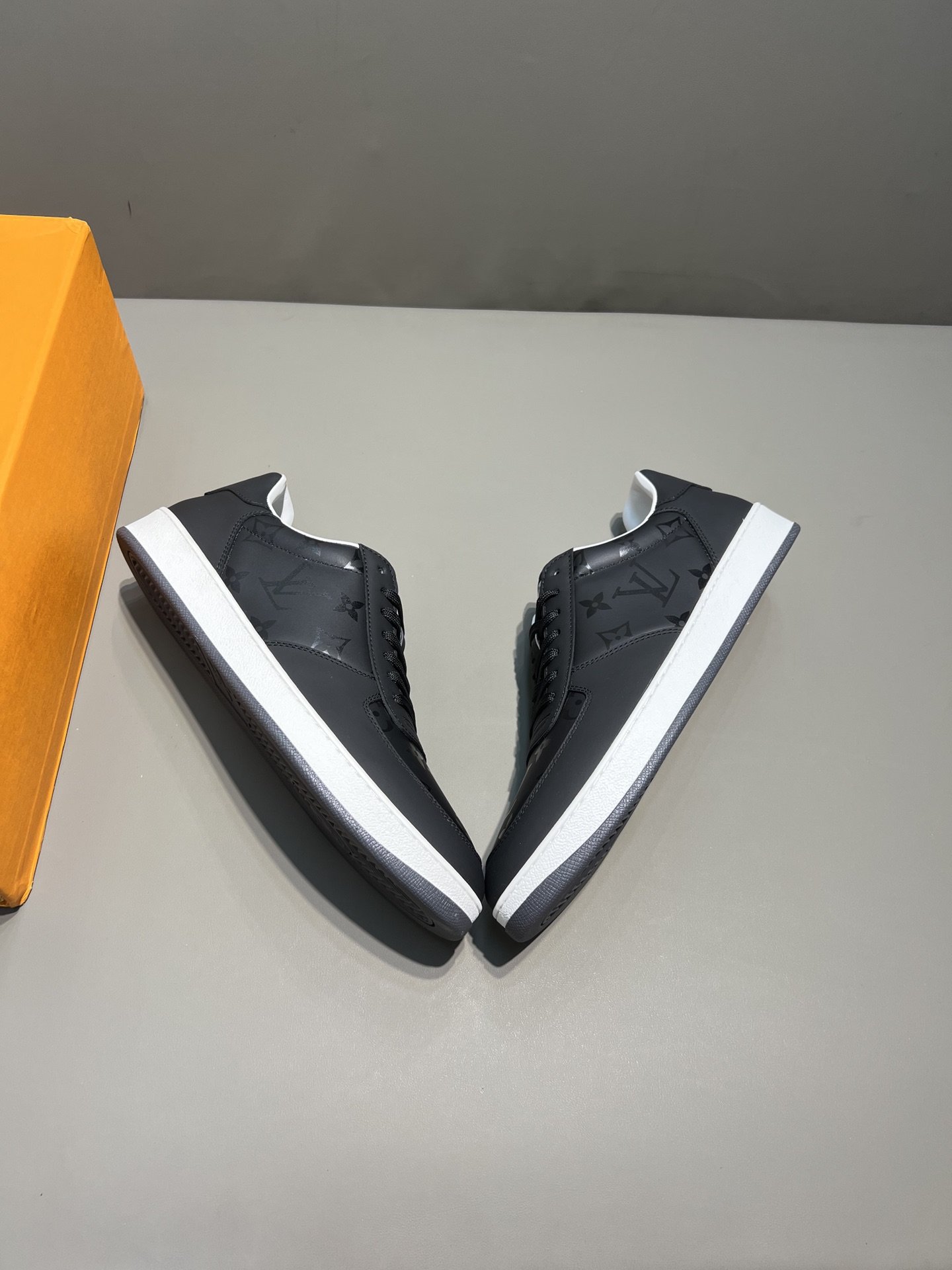 LOUIS VUITTON RIVOLI SNEAKER MONOGRAM METALLIC CANVAS BLACK