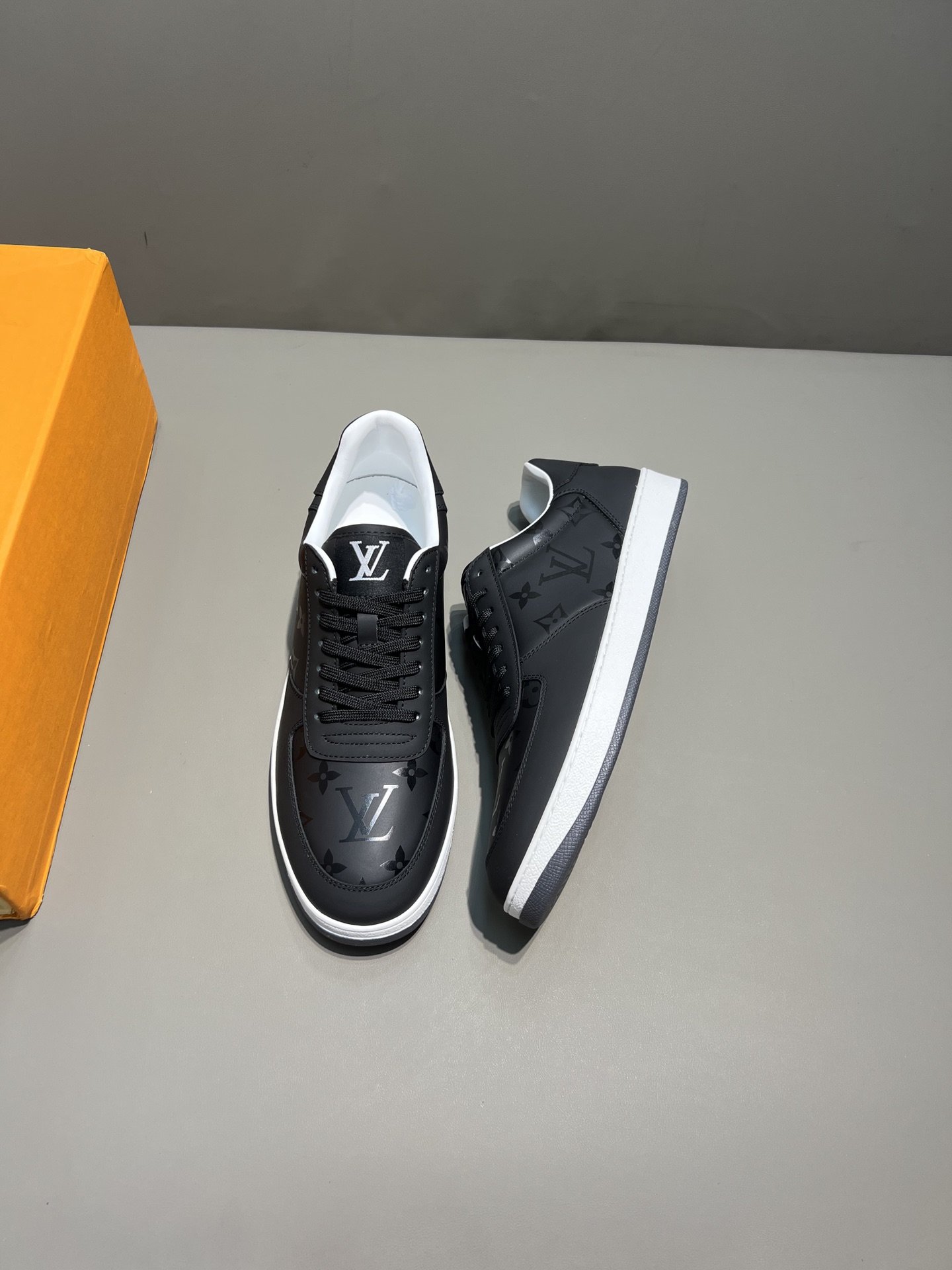 LOUIS VUITTON RIVOLI SNEAKER MONOGRAM METALLIC CANVAS BLACK