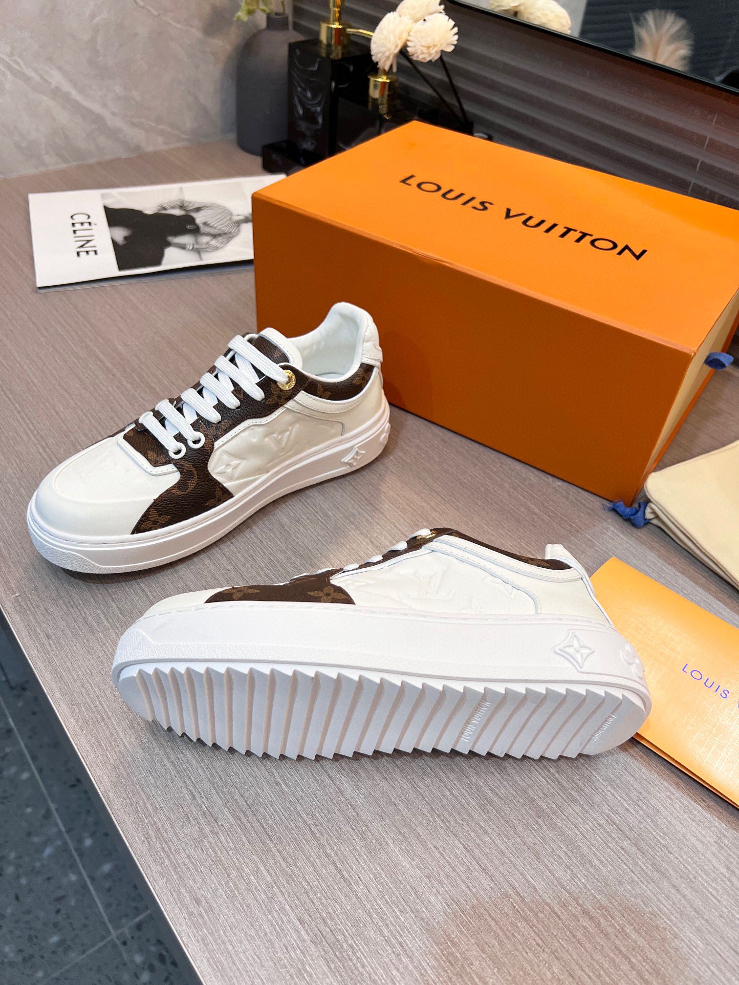 LOUIS VUITTON WOMEN’S BOOMBOX SNEAKER BROWN