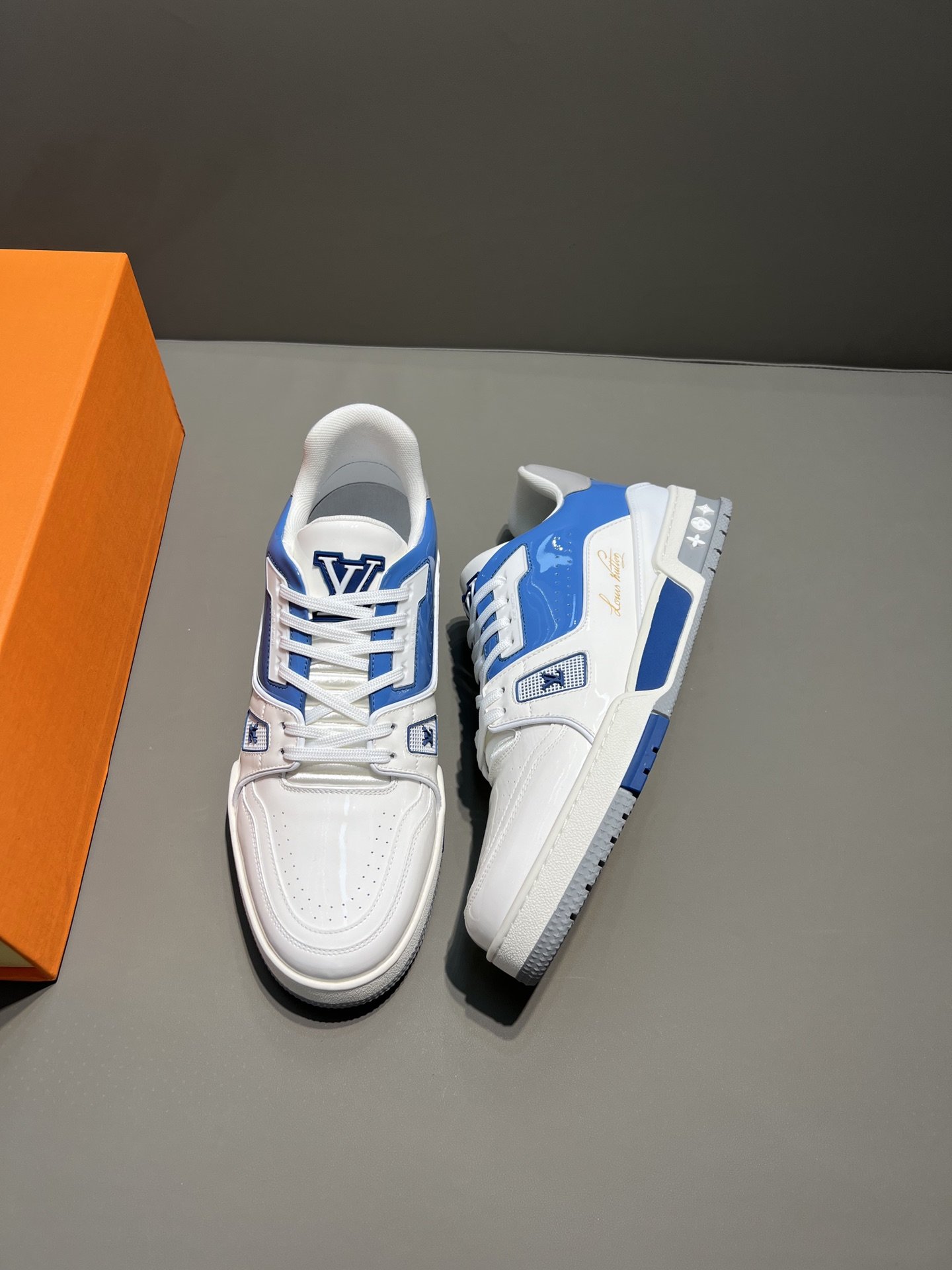 Louis Vuitton Trainer Sneaker WhiteBlue Virgil Abloh