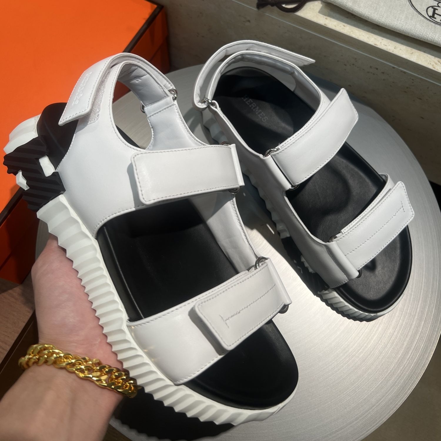 hermes-junior-sandal-blanc