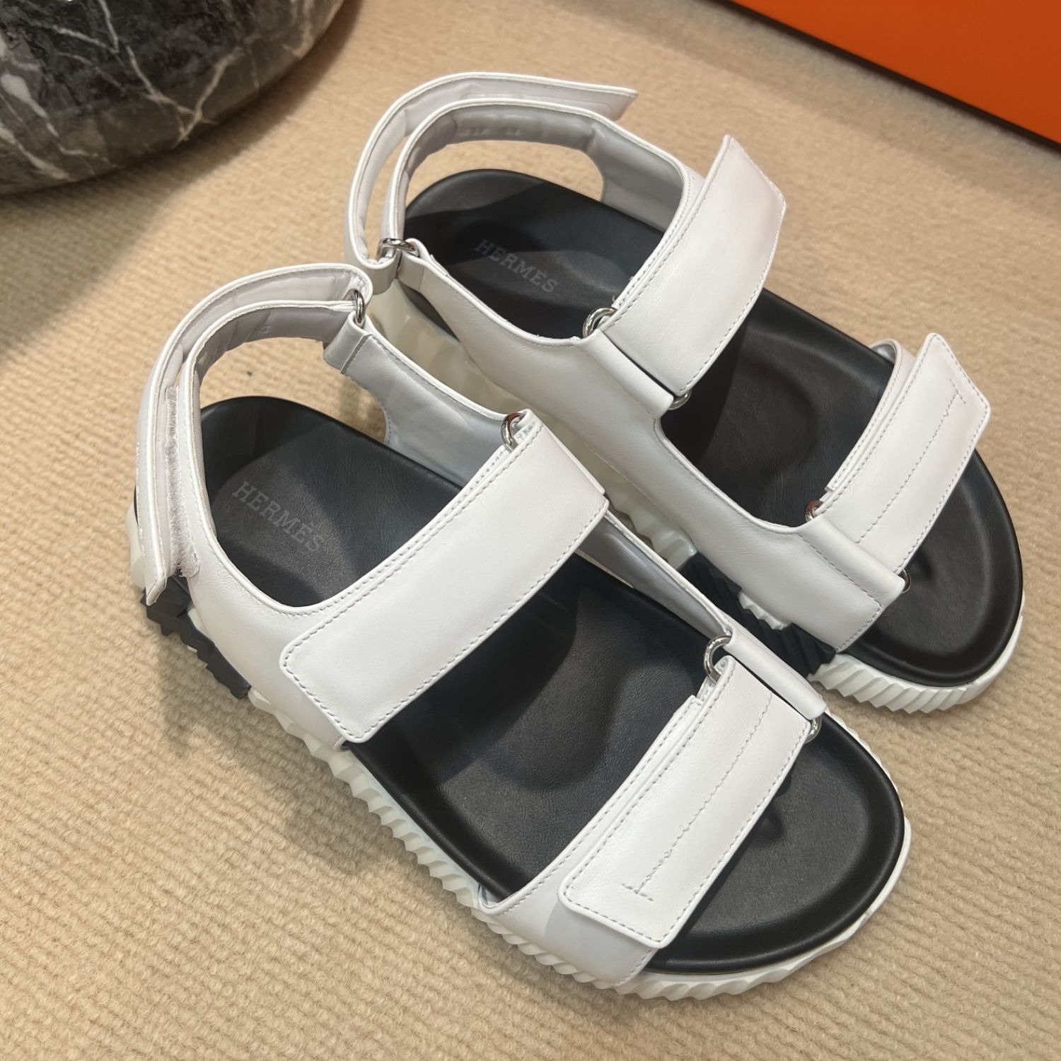 hermes-junior-sandal-blanc