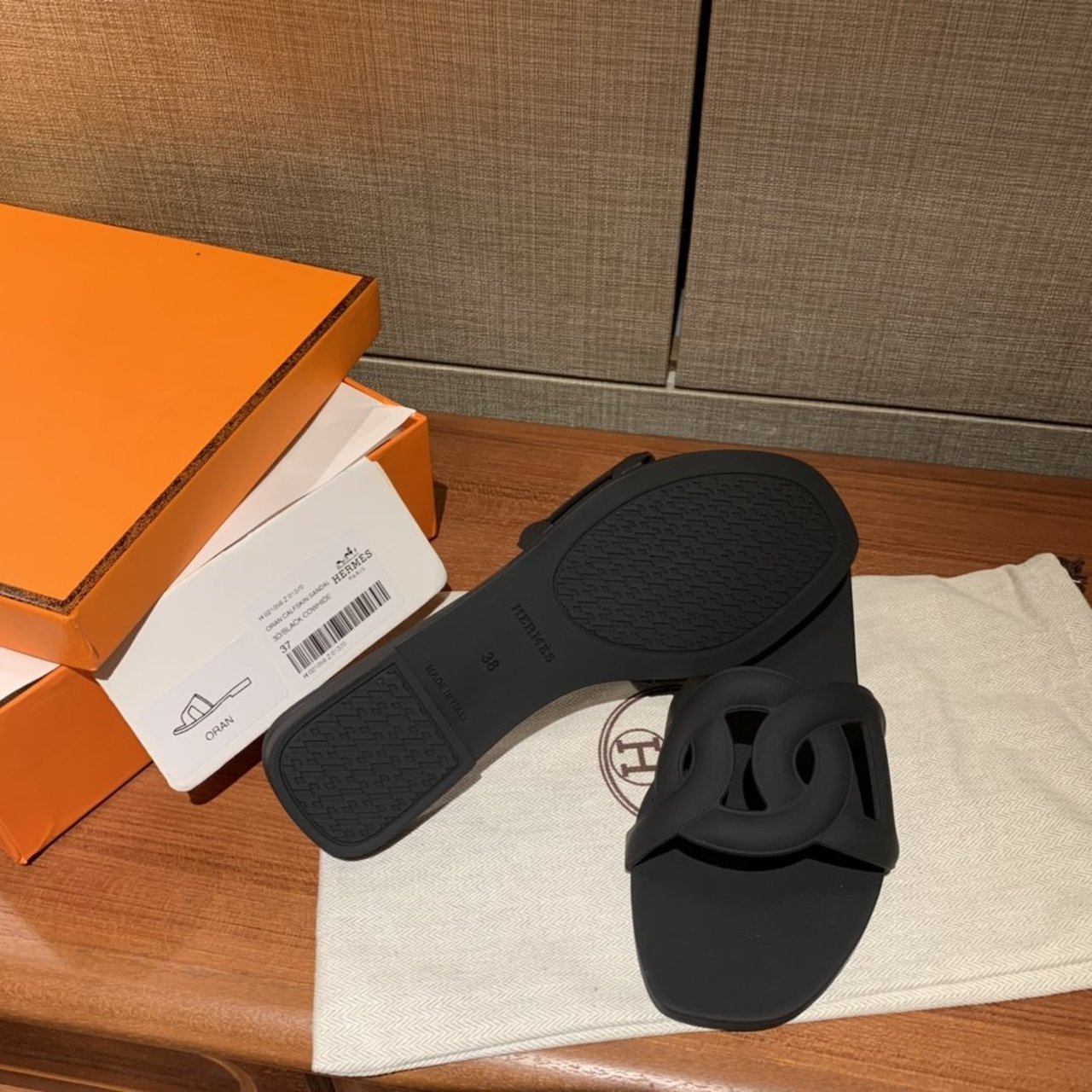 HERMES BLACK ALOHA SANDAL