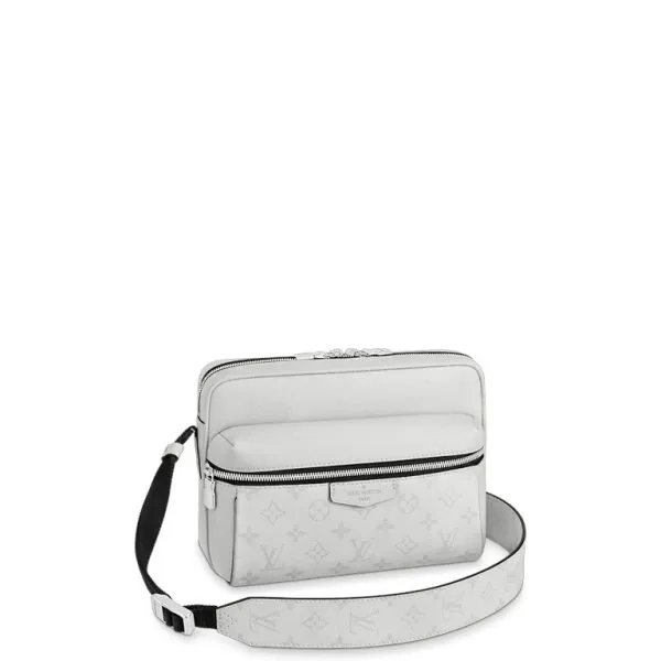 Louis Vuitton Outdoor Messenger Sliver 29cm
