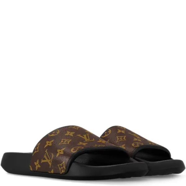Louis Vuitton Mule Macassar Waterfront