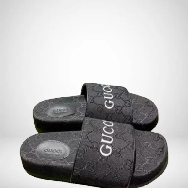 Sandal Gucci Black Sandal Women's GG Canvas Slide