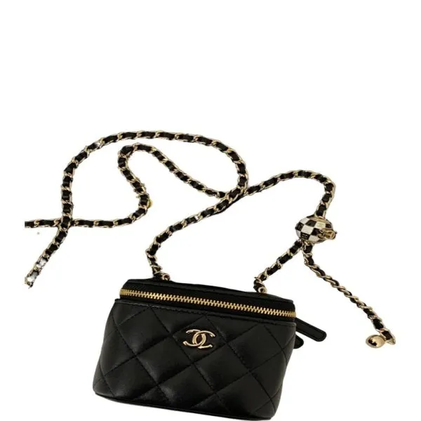 Chanel Vanity With Chain Black 6.6 in / 17 cm