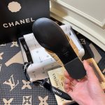 SANDAL-CHANEL-QUILTED-FLIP-FLOP-SANDALS-BEIGE.jpg