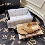SANDAL-CHANEL-QUILTED-FLIP-FLOP-SANDALS-BEIGE.jpg