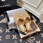 SANDAL-CHANEL-QUILTED-FLIP-FLOP-SANDALS-BEIGE.jpg