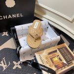SANDAL-CHANEL-QUILTED-FLIP-FLOP-SANDALS-BEIGE.jpg