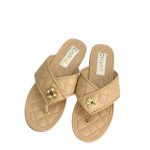 SANDAL-CHANEL-QUILTED-FLIP-FLOP-SANDALS-BEIGE.jpg