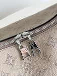 LOUIS-VUITTON-WHY-KNOT-MM-BEIGE-1.jpg