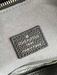 LOUIS-VUITTON-WHY-KNOT-MM-BLACK-1.jpg