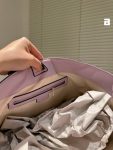 GUCCI-BEIGE-AND-PURPLE-OPHIDIA-JUMBO-MEDIUM-TOTE-1.jpg