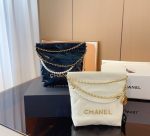CHANEL-22-MINI-PEARLSBLACK-HANDBAGCRYSTAL.jpg