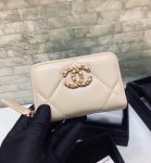 CHANEL 19 CARD HOLDER WITH ZIPPER LEATHER CREAM WALLET
