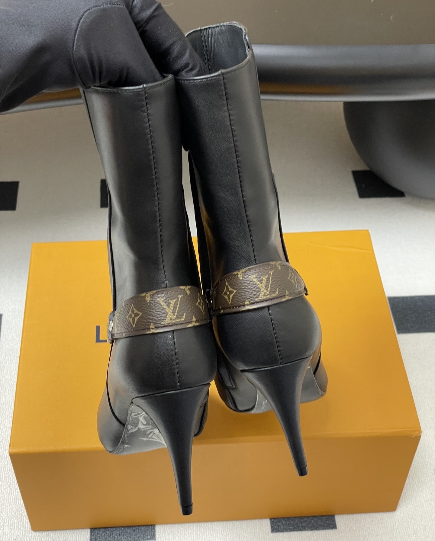 louis-vuitton-legacy-ankle-boot-3-2