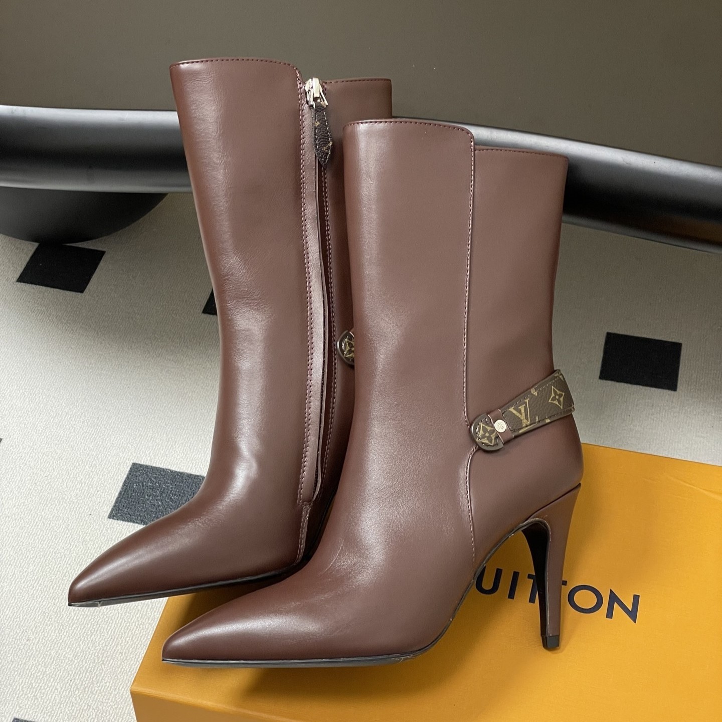 louis-vuitton-legacy-ankle-boot-4-1
