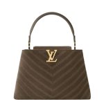 2 leather corners Double zip closure Outside flat pocket with magnetic closure