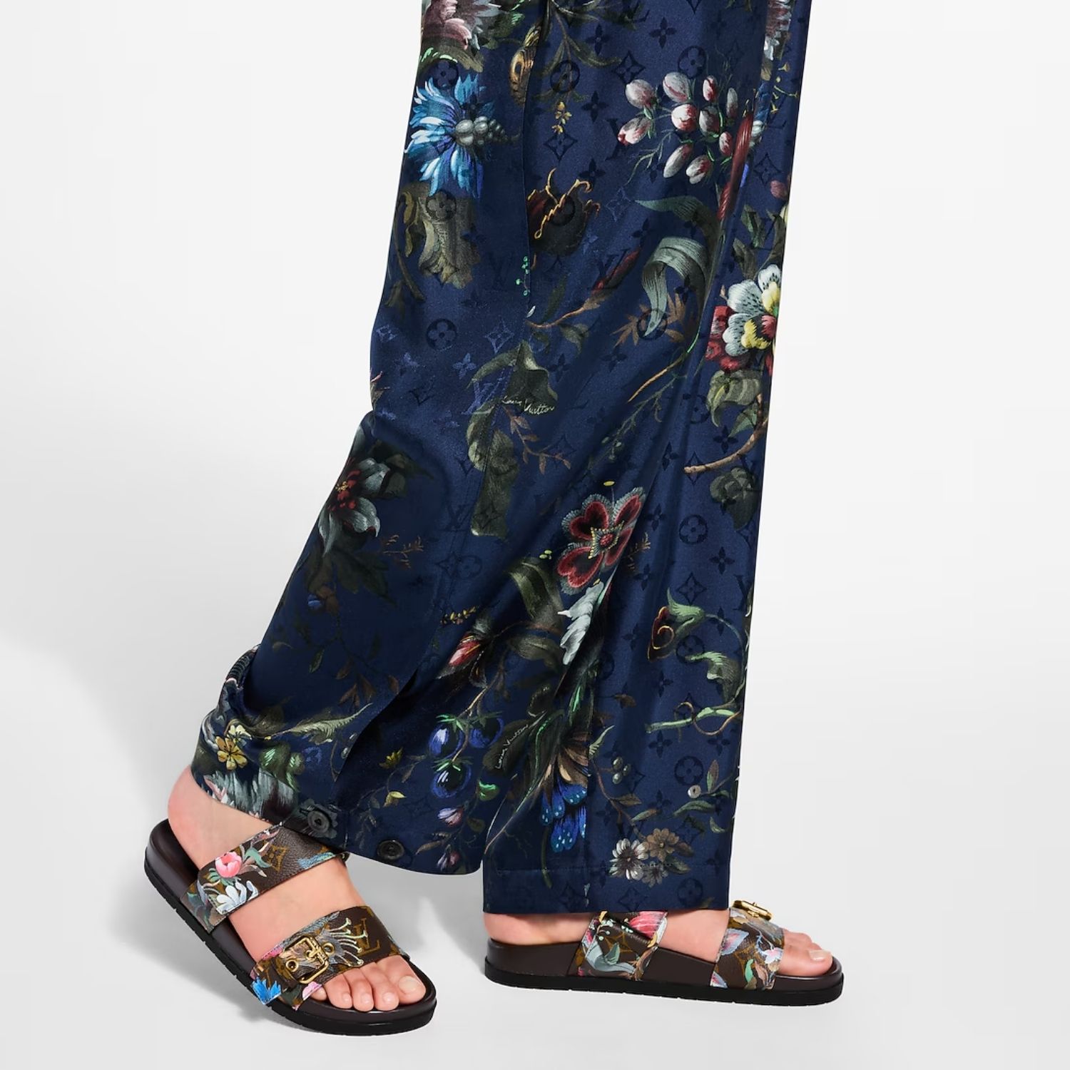 Louis-Vuitton-Bom-Dia-Comfort-Mule-Cacao-brown-1AK23C-1