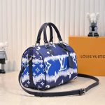 2 leather corners Double zip closure Outside flat pocket with magnetic closure (1)