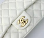 chanel trắng